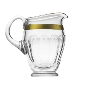 Carafe à eau 1,5L en authentique cristal de bohême taillé main, habillée d'une élégante bande en or 24 carats. Collection Lady Hamilton, inspirée d'Emma Hamilton, fruit de Moser, la plus prestigieuse & réputée cristallerie de Bohême.