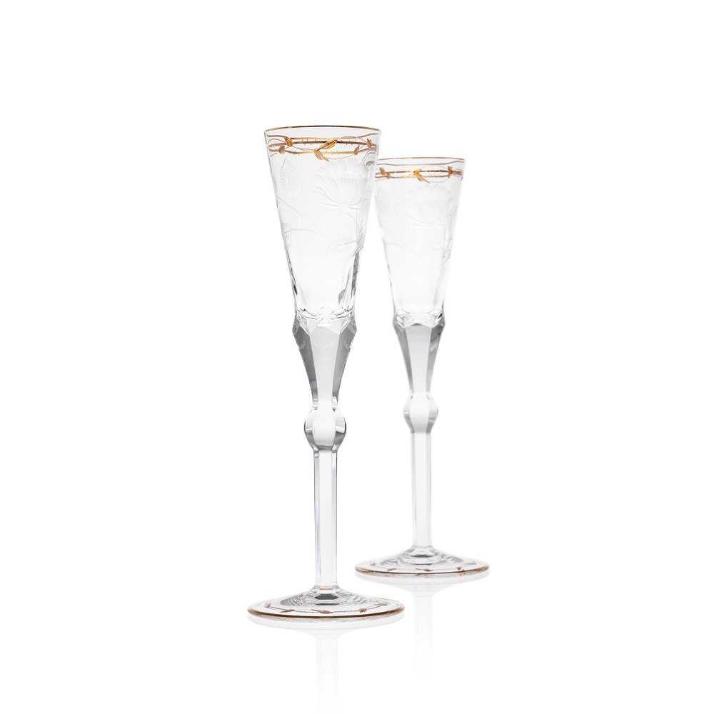 Double flûtes à champagne 140ml en authentique cristal de bohême taillé main, gravé artistiquement, et subtilement décoré avec de l'or 24 carats. Collection Paula de Moser, la plus prestigieuse & réputée cristallerie de Bohême.