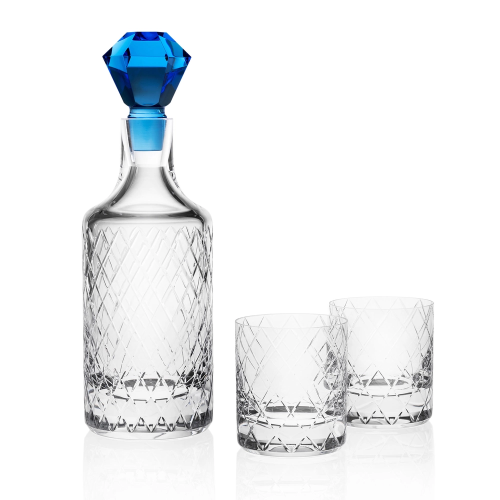 Authentique carafe à whisky en cristal de bohême taillé, accompagnée de ses 2 verres. Création de Moser, la plus prestigieuse cristallerie de Bohême. Collection Bonbon, couleur aquamarine.
