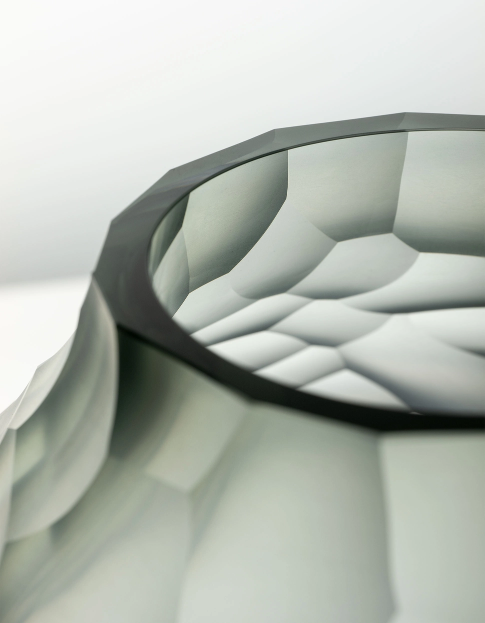 Vase Dotty 25cm Vert Fumé en Cristal de Bohême - Moser – Image 2