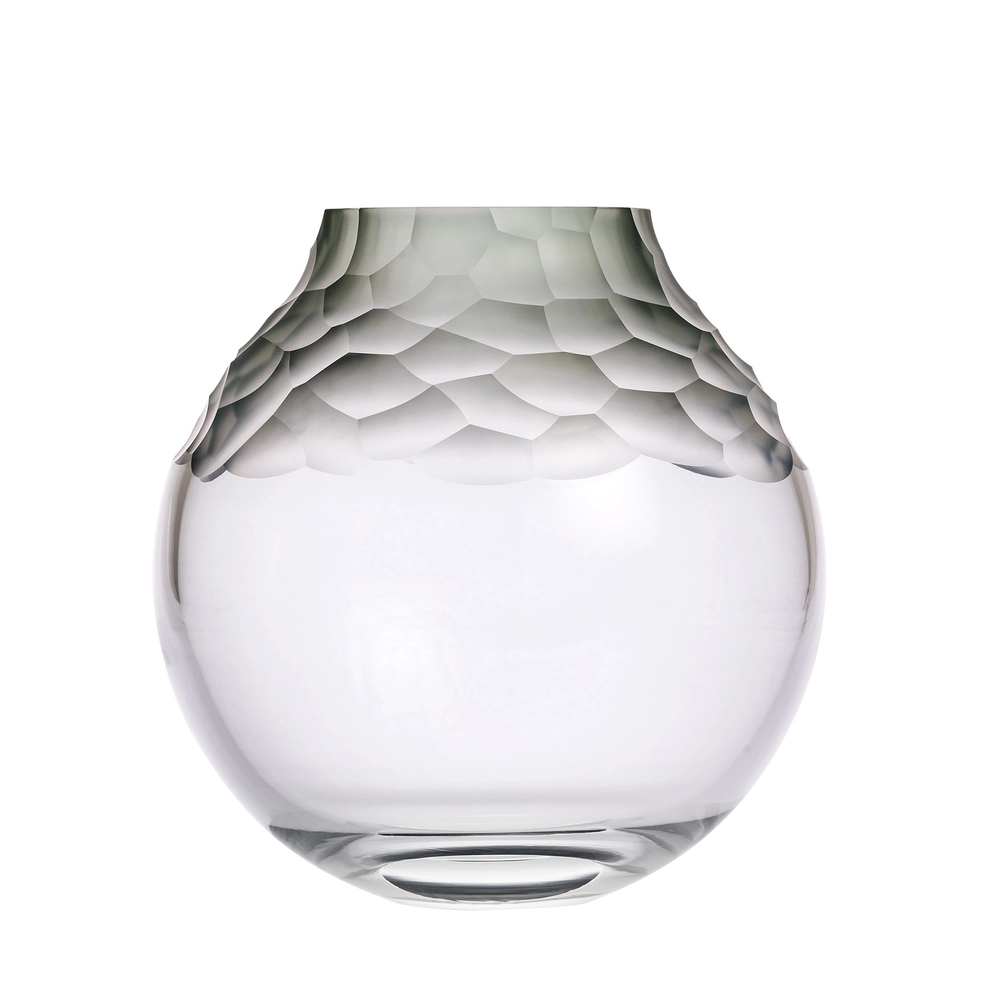 Vase Dotty 25cm vert fumé en authentique cristal de bohême taillé main. Création de Moser, la plus prestigieuse & réputée cristallerie de Bohême.