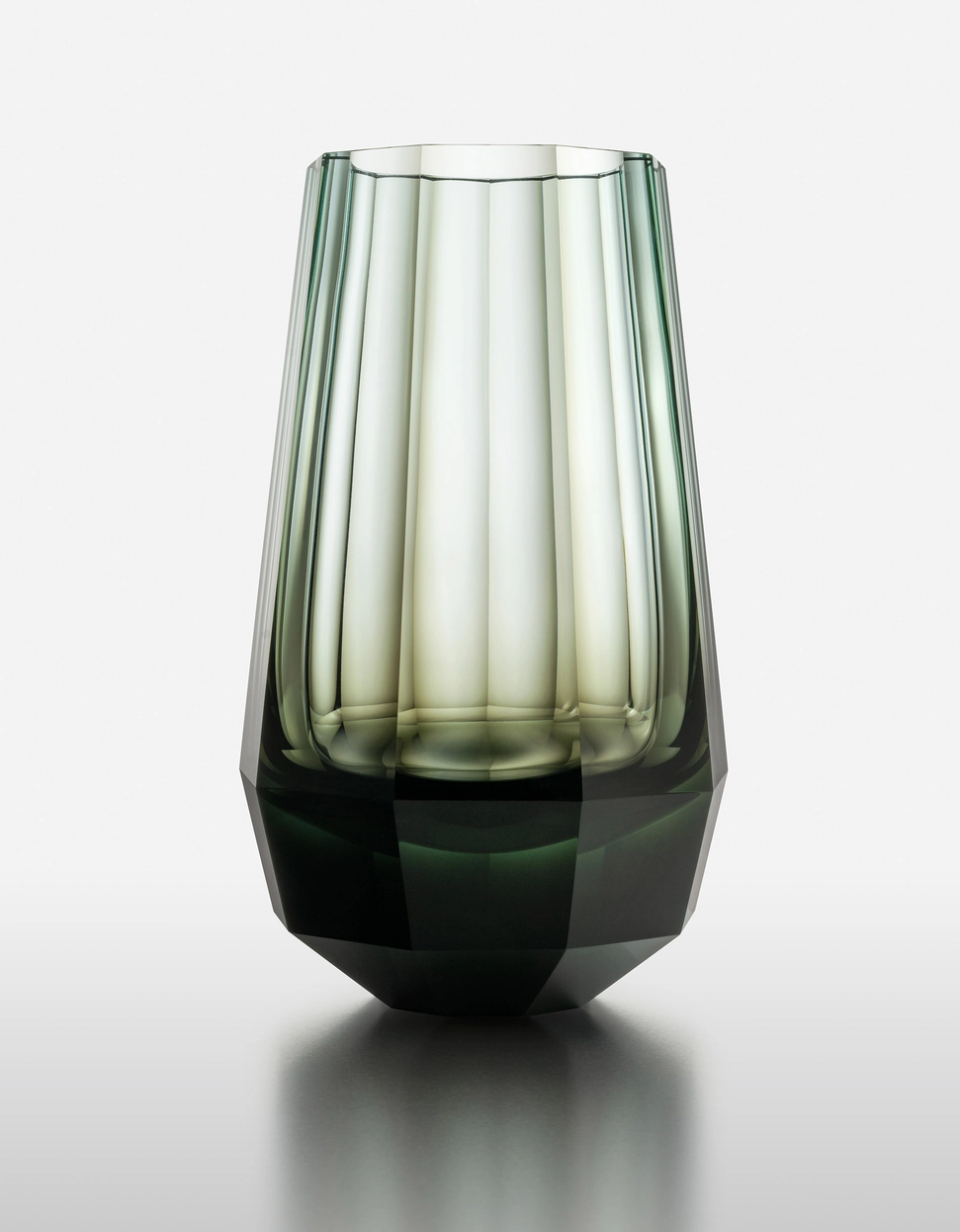 Vase Drop 31cm Béryl Fumé en Cristal de Bohême Taillé - Moser – Image 2