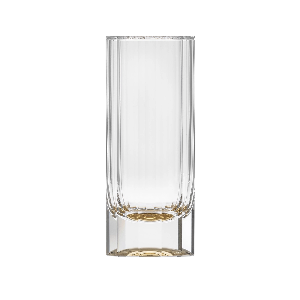 Verre à eau en cristal de bohême taillé, avec un miroir en or 24 carats au fond du verre. Création de Moser, la plus prestigieuse cristallerie de Bohême. Collection Solaris.