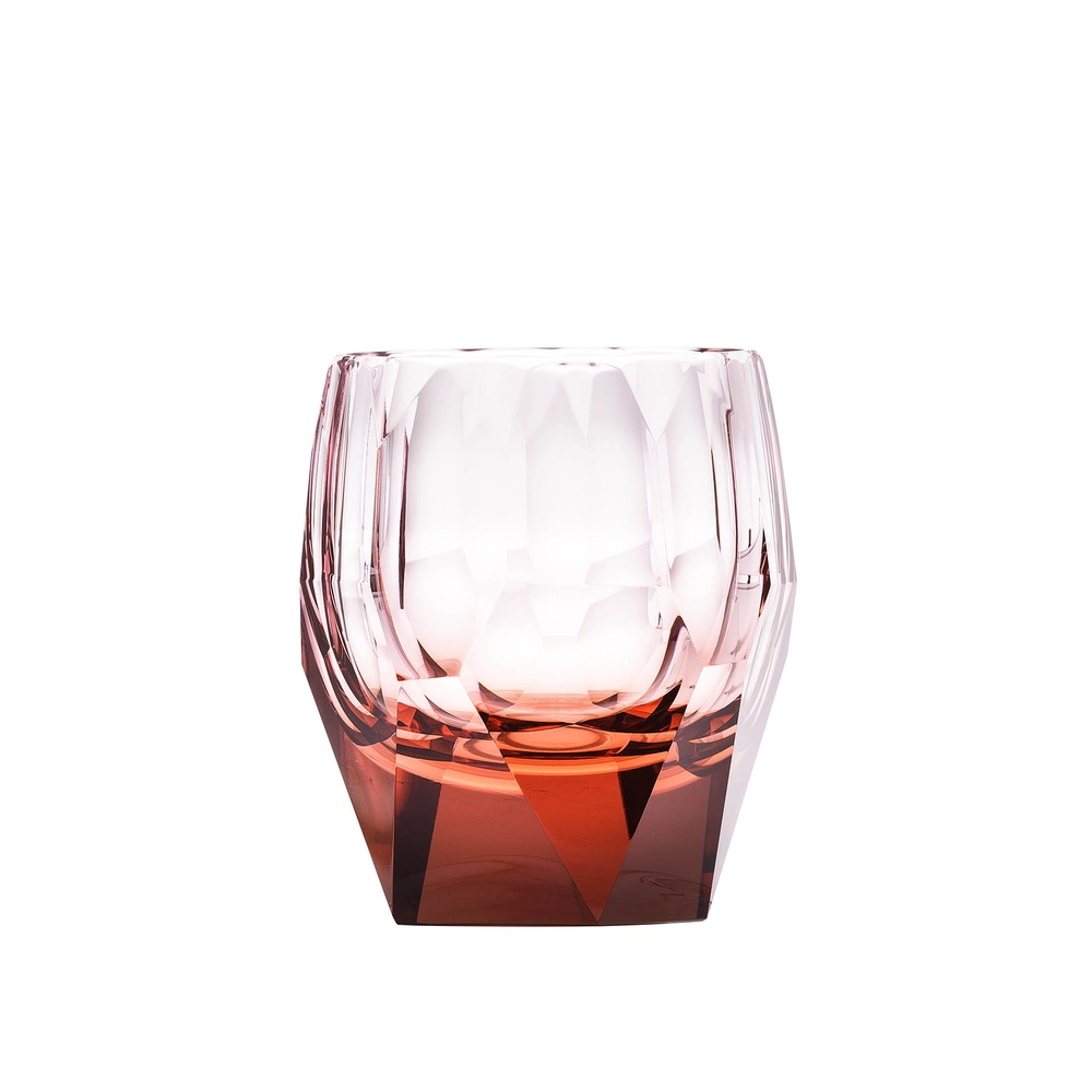 Verre à whisky 220ml couleur Rosalin en authentique cristal de bohême taillé main. Collection Cubisme de Moser, la plus prestigieuse & réputée cristallerie de Bohême.